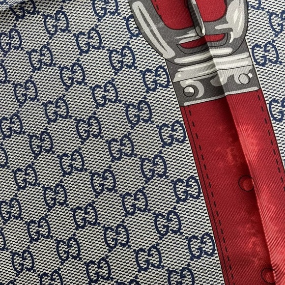 Gucci Gray and Red Scarf - Picture 12 of 12